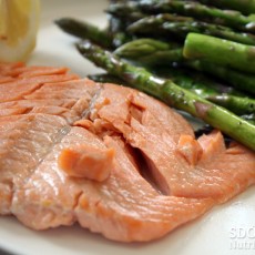 Simple and Easy Salmon Recipe with Aspargus and Potatoes